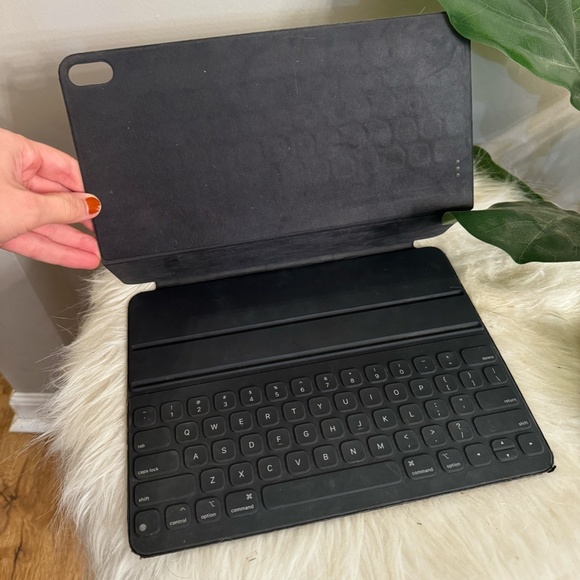 Apple Smart Keyboard Folio (for iPad Pro 12.9 inch) - Picture 4 of 11